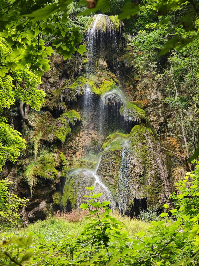 Bad Uracher Wasserfall - das ist der obere Teil der Wasserfälle